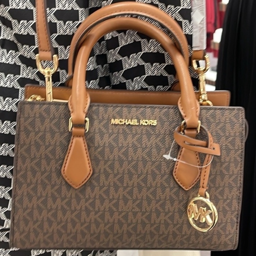 Michael Kors Small Sheila Satchel Crossbody
Bag Brown
NWT